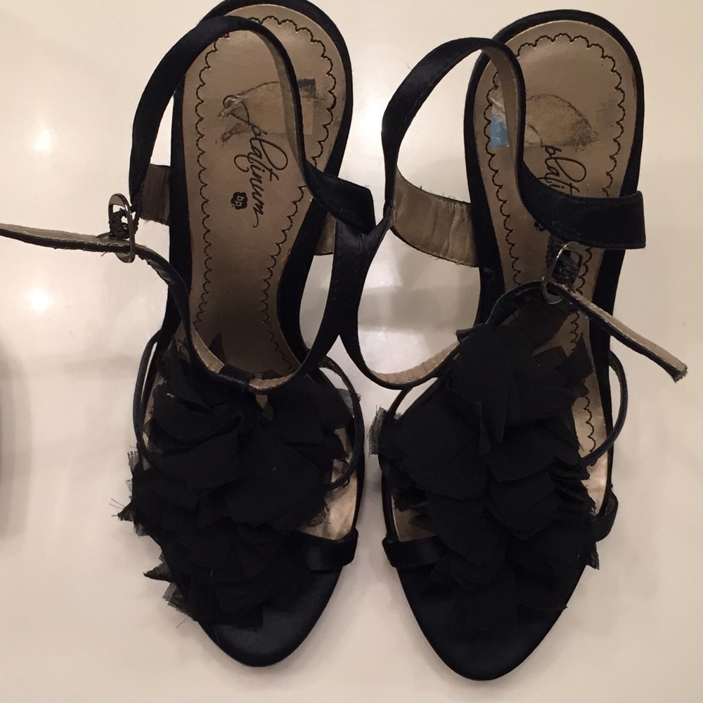 BP heels - Picture 7 of 8